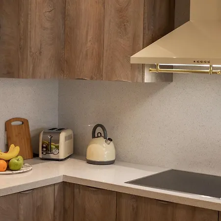 Pithos Modern